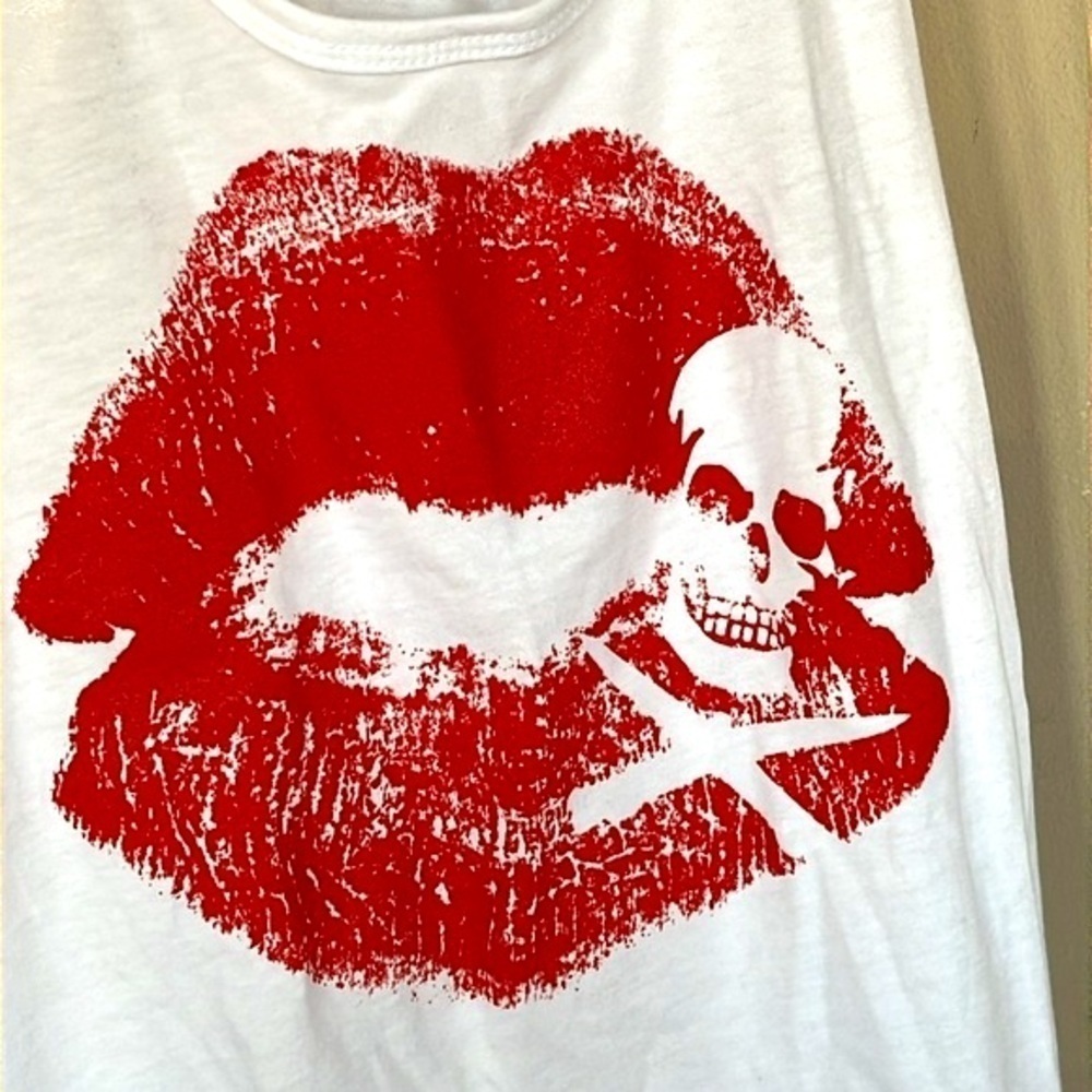 Brand New Cartel Ink White Racerback Tank Top Red Lips Skull Crossbones Punk - Picture 7 of 12
